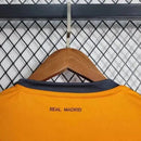 Real Madrid - Retro Away 13/14 Jersey
