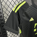 Bayern Munich - Goalkeeper 2 25/26 Kids Jersey Kit